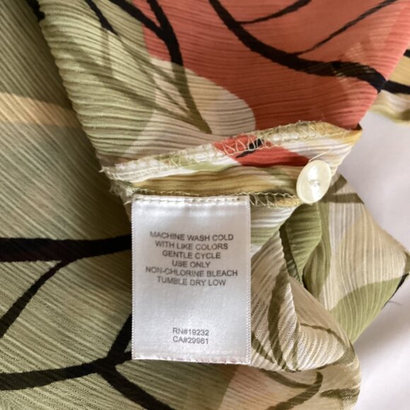 Alfred Dunner Sheer Leaf Print Blouse Women’s 16W Button-Up, Lightweight & Breez - Picture 7 of 7